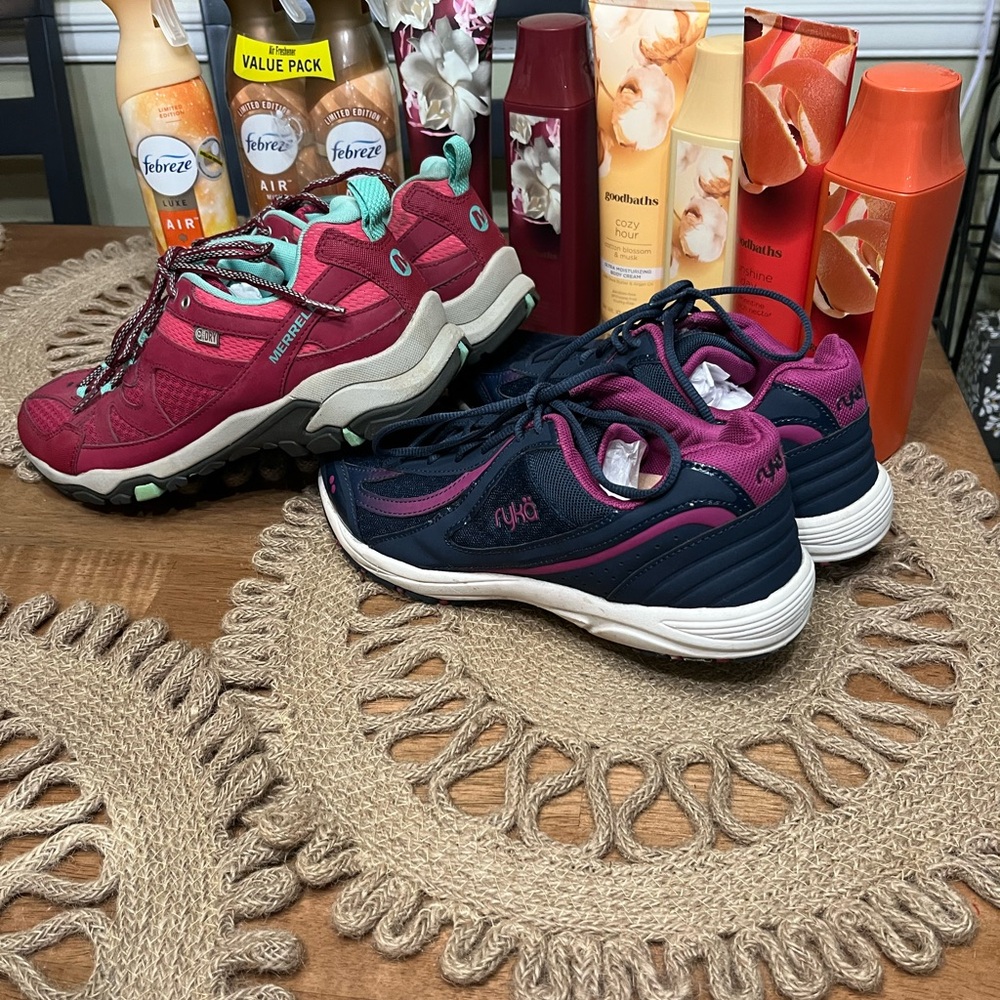Ryka Magenta and Teal Athletic Shoes